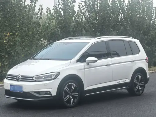 Volkswagen Touran, 2022