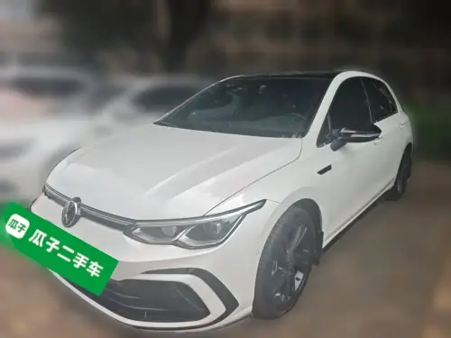 Volkswagen Golf, 2023