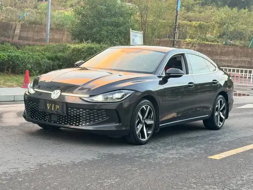 Volkswagen Lamando, 2025