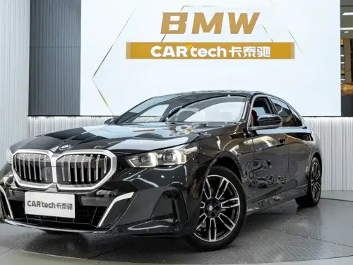 BMW 5-Series, 2024