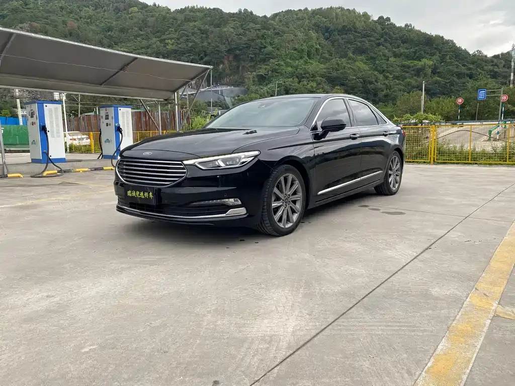 Ford Taurus, 2021