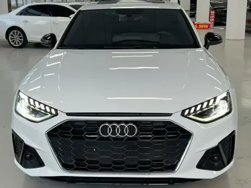 Audi A4, 2021