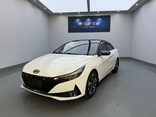 Hyundai Elantra, 2023