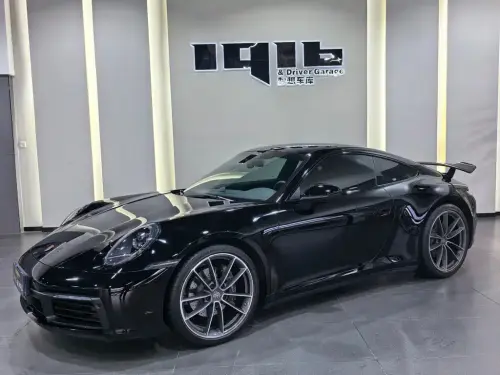 Porsche 911, 2023