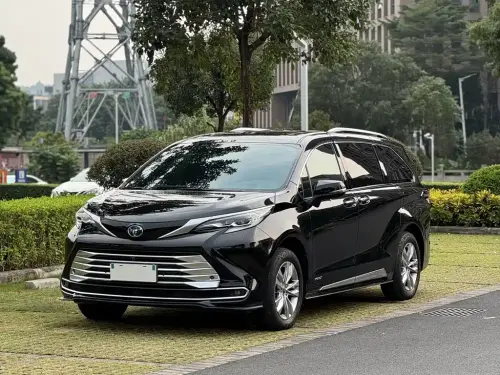 Toyota Sienna, 2022