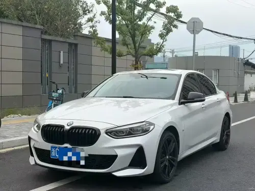 BMW 1-Series, 2022
