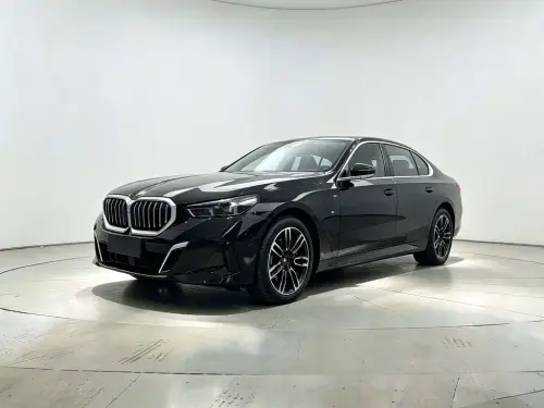 BMW 5-Series, 2024