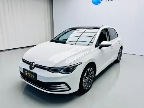 Volkswagen Golf, 2023