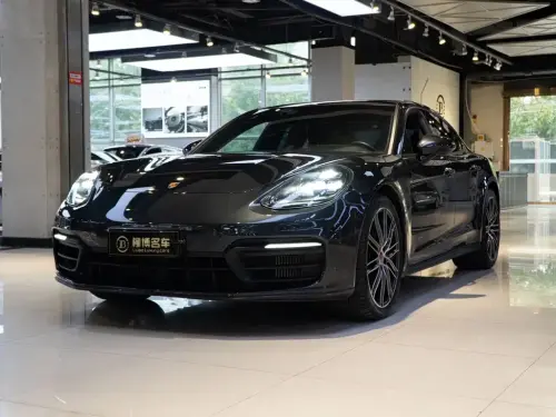 Porsche Panamera, 2023
