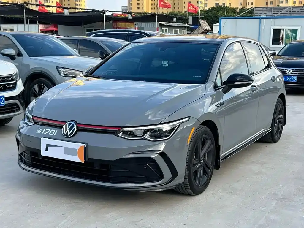 Volkswagen Golf, 2023