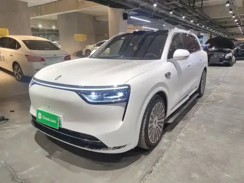 AITO M8, 2025