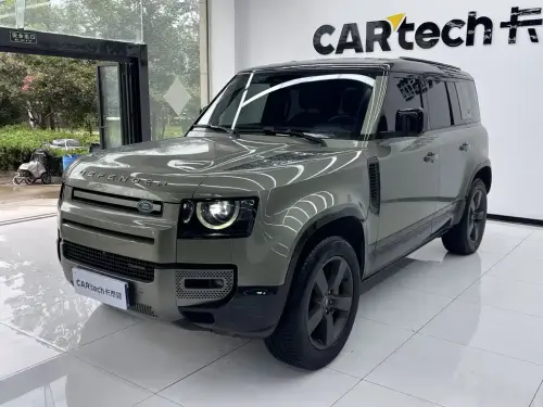 Land Rover Defender, 2023
