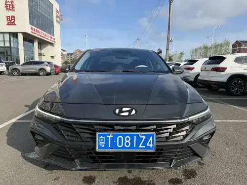 Hyundai Elantra, 2023