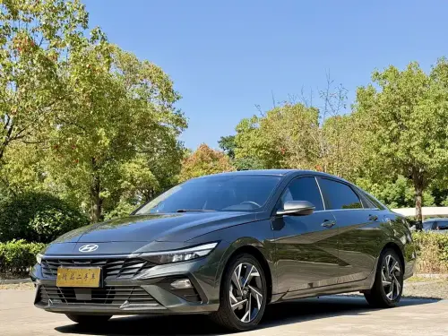 Hyundai Elantra, 2023