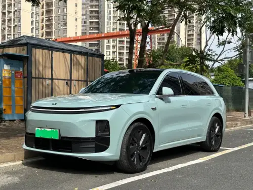 Li Auto L6, 2025