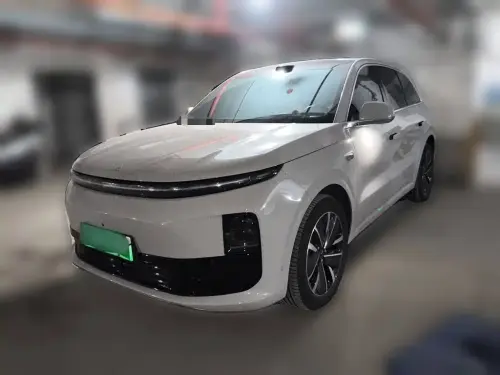 Li Auto L6, 2025