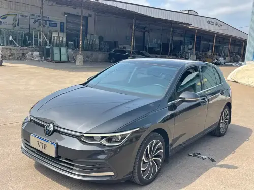 Volkswagen Golf, 2023