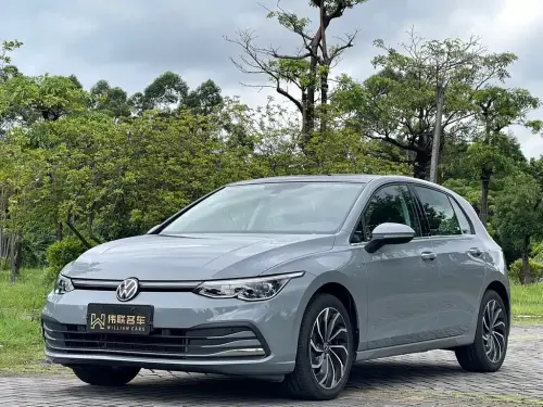 Volkswagen Golf, 2025