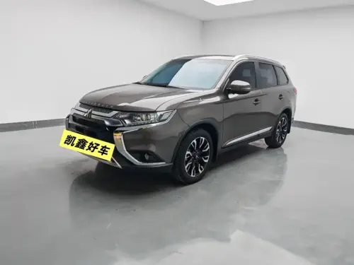 Mitsubishi Outlander, 2020
