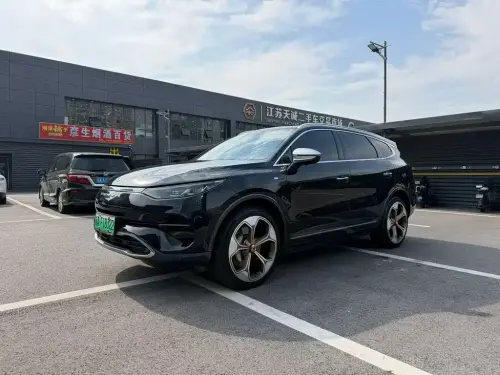Denza X, 2022