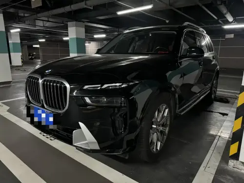 BMW X7, 2023