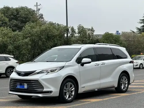 Toyota Sienna, 2022