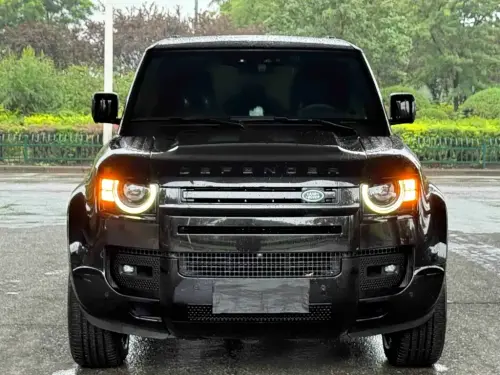 Land Rover Defender, 2023