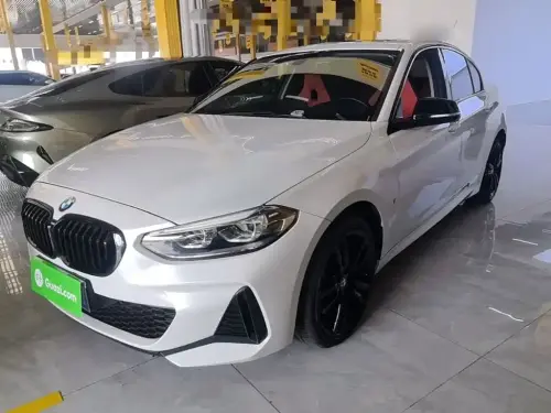 BMW 1-Series, 2022