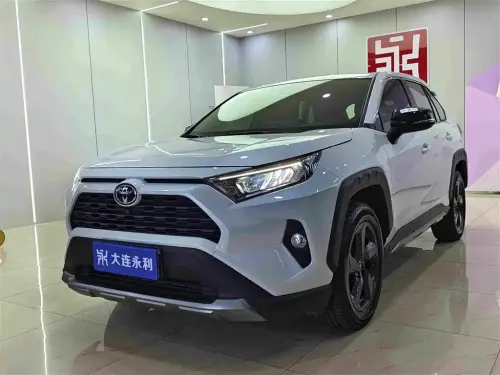 Toyota RAV4, 2023