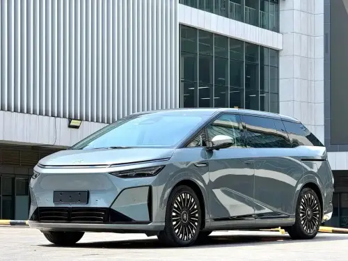 XPeng X9, 2025
