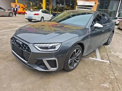 Audi A4, 2021