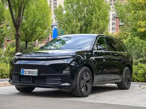 Li Auto L6, 2025