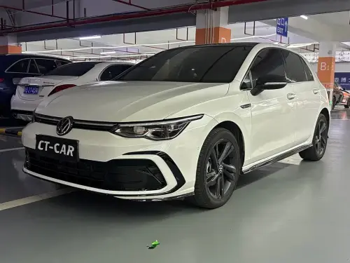 Volkswagen Golf, 2022