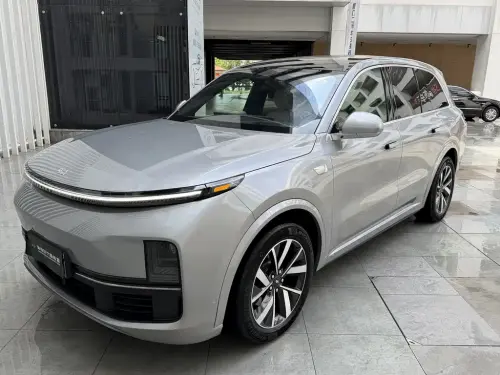 Li Auto L8, 2022