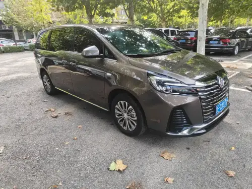 Buick GL8, 2023