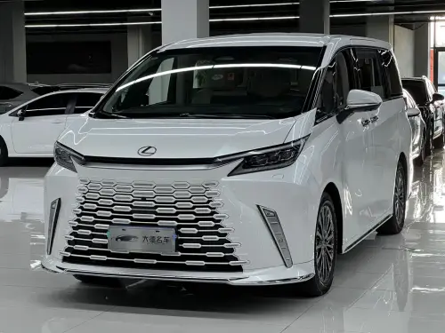 Lexus LM, 2024