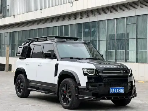 Land Rover Defender, 2024
