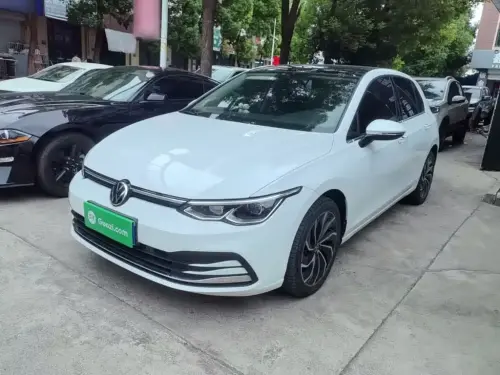 Volkswagen Golf, 2022