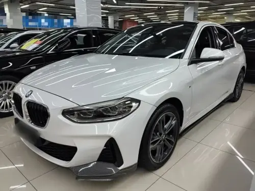 BMW 1-Series, 2022