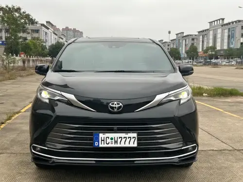 Toyota Sienna, 2026
