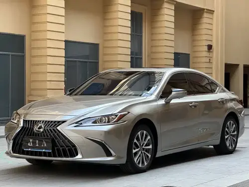 Lexus ES, 2024