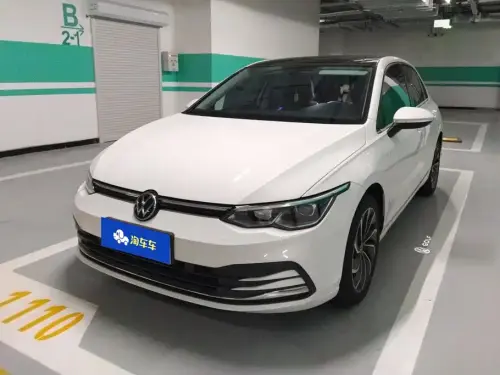 Volkswagen Golf, 2023