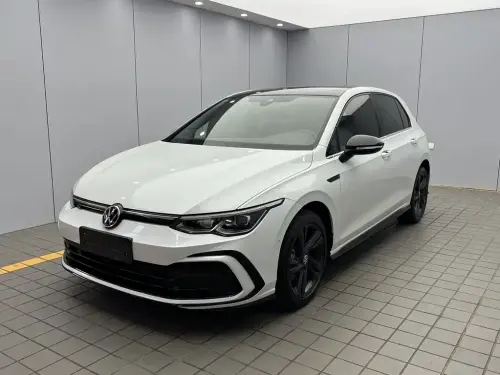 Volkswagen Golf, 2022