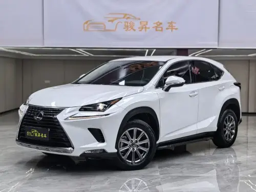 Lexus NX, 2021