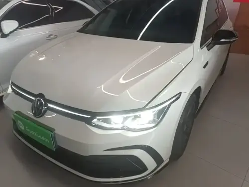 Volkswagen Golf, 2023