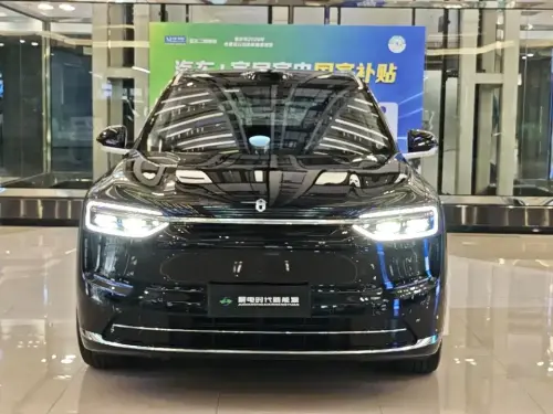 AITO M7, 2025