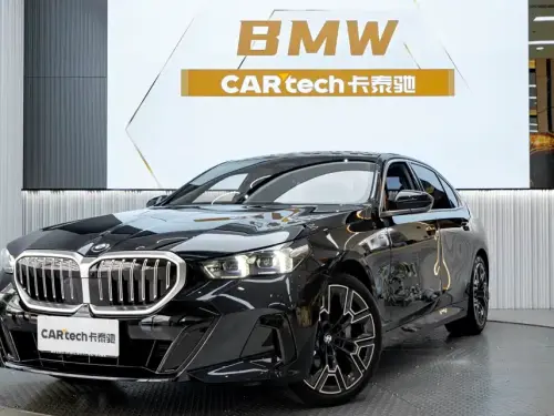 BMW 5-Series, 2025