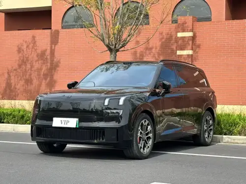 Lynk & Co 900, 2025