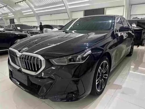 BMW 5-Series, 2026