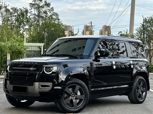 Land Rover Defender, 2024